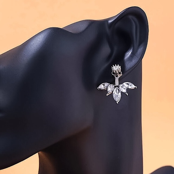 ⚜️[𝟯/$𝟭𝟴]⚜️Silver Flower Jacket Earrings NEW - Picture 4 of 9